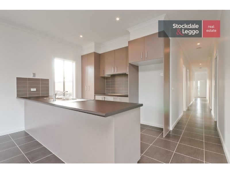 1/11 Leveque Loop, Craigieburn VIC 3064