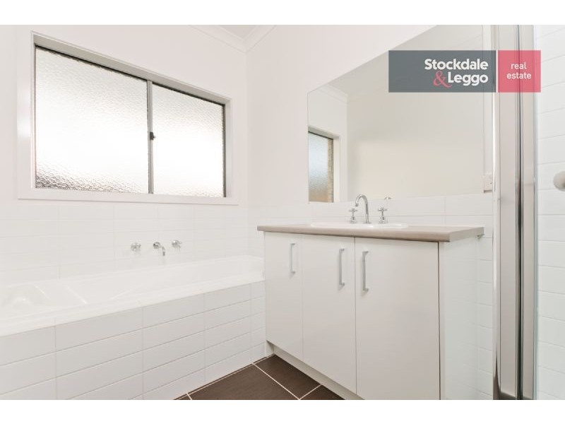 1/11 Leveque Loop, Craigieburn VIC 3064