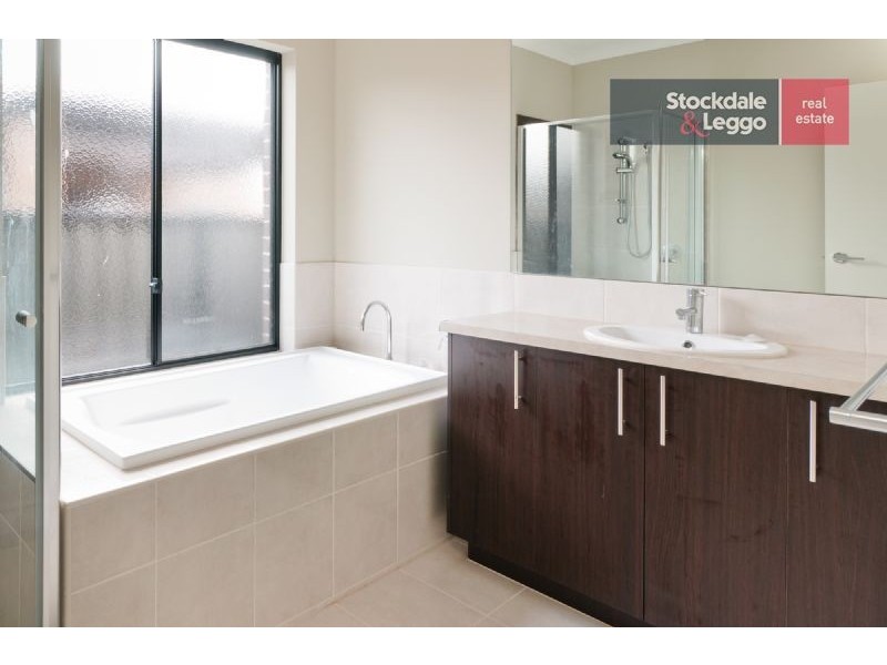 73 Huntington Drive, Craigieburn VIC 3064