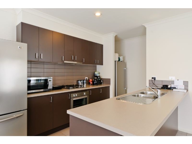 74 Huntington Drive, Craigieburn VIC 3064