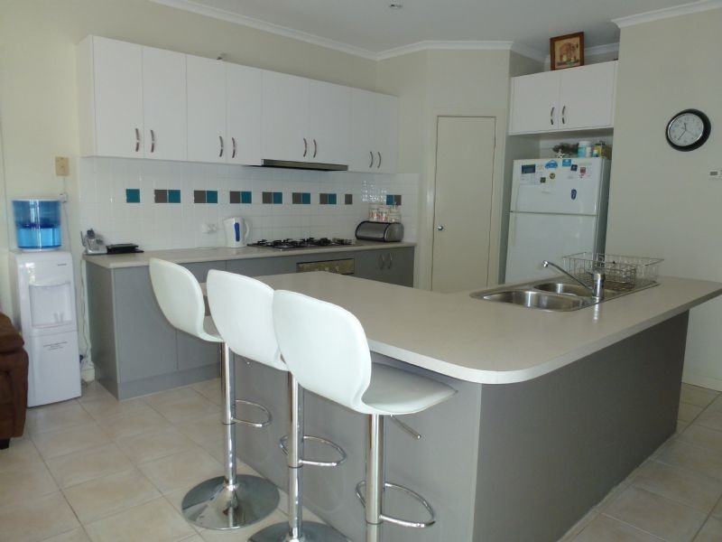 10 Explorers Place, Craigieburn VIC 3064