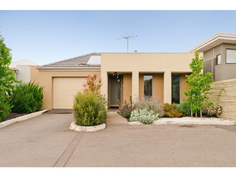 2/2-10 Creekwood Drive, Craigieburn VIC 3064