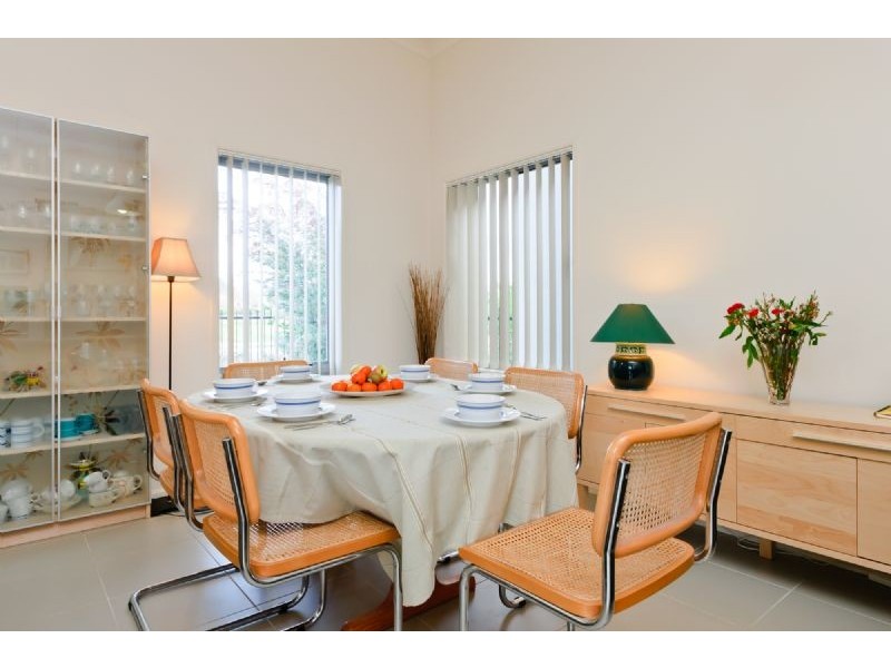 2/2-10 Creekwood Drive, Craigieburn VIC 3064