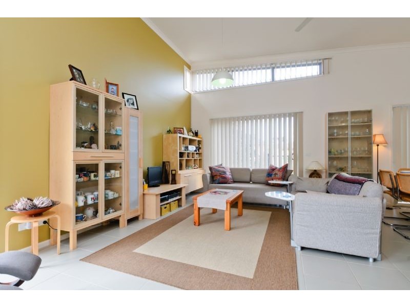 2/2-10 Creekwood Drive, Craigieburn VIC 3064