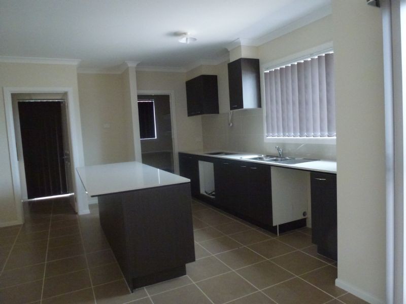 44 Domain Way, Craigieburn VIC 3064