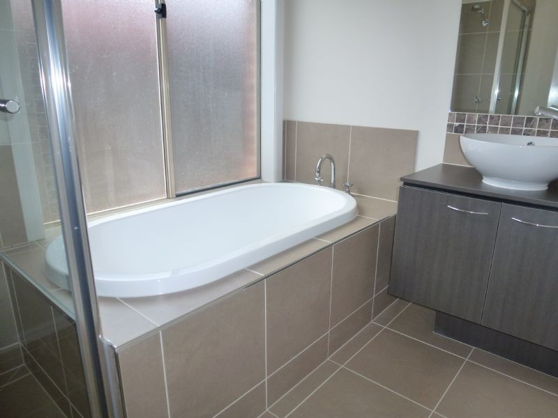44 Domain Way, Craigieburn VIC 3064
