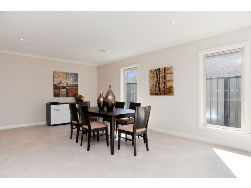 60 Bridgehaven Drive, Craigieburn VIC 3064