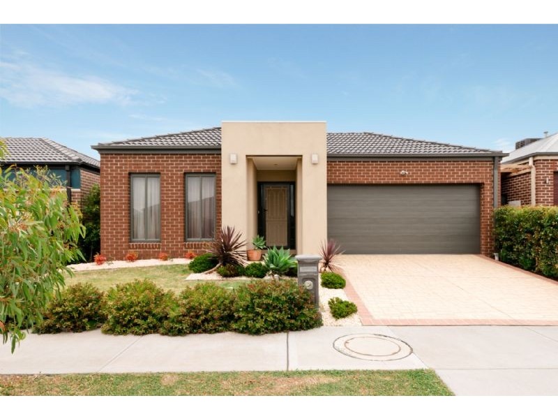 4 Middlesborough Drive, Craigieburn VIC 3064
