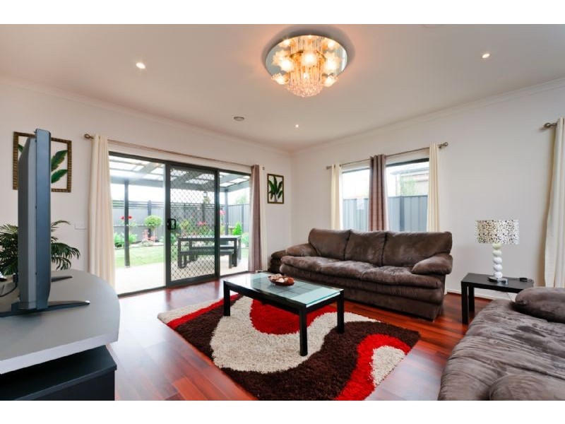 4 Middlesborough Drive, Craigieburn VIC 3064