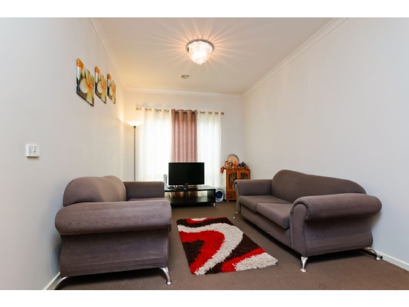 4 Middlesborough Drive, Craigieburn VIC 3064