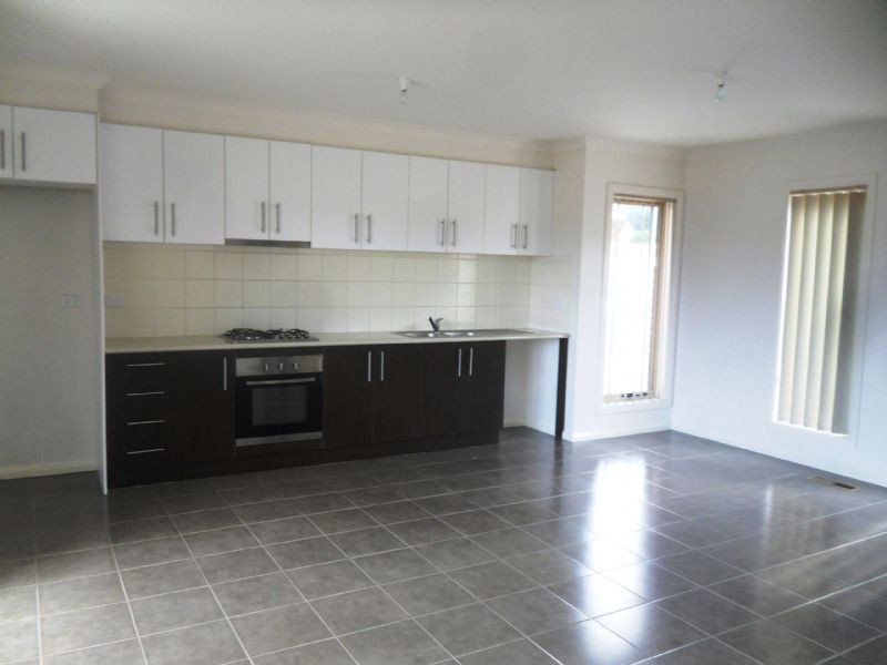 4/16 Belsay Place, Craigieburn VIC 3064