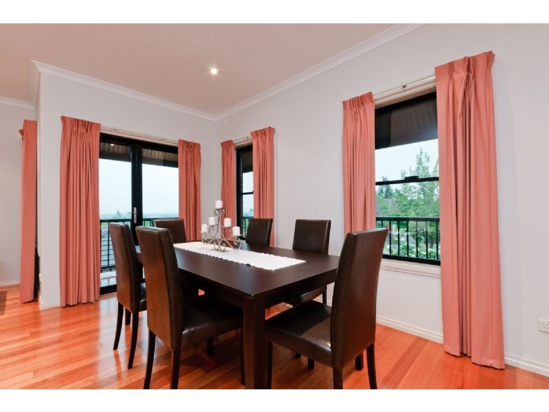 11 Grandview Boulevard, Craigieburn VIC 3064