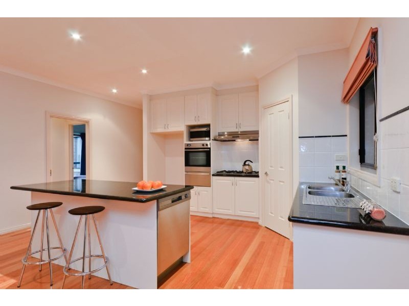 11 Grandview Boulevard, Craigieburn VIC 3064