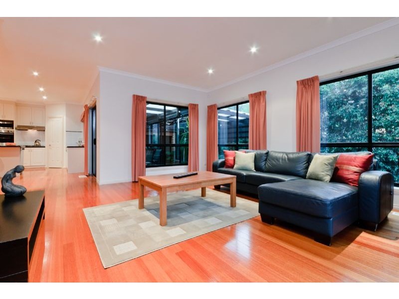 11 Grandview Boulevard, Craigieburn VIC 3064