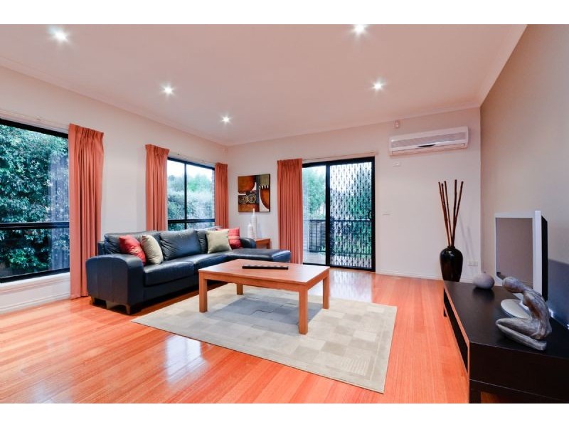 11 Grandview Boulevard, Craigieburn VIC 3064