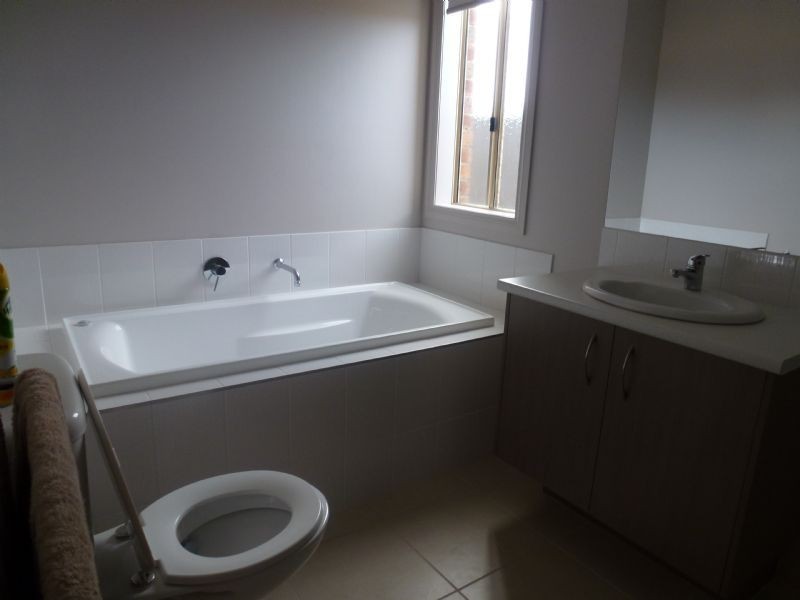 50 Thoresby Circuit, Craigieburn VIC 3064