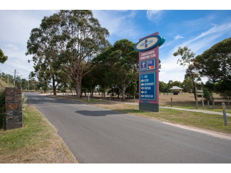 5 Chinnock Court, Craigieburn VIC 3064