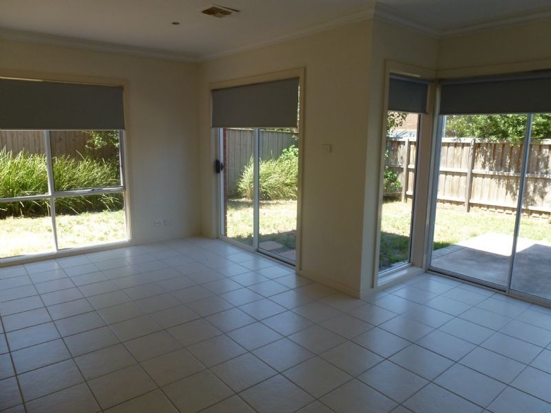 3 Portland Place, Roxburgh Park VIC 3064