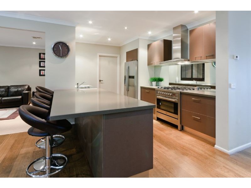 18 Madison Drive, Craigieburn VIC 3064