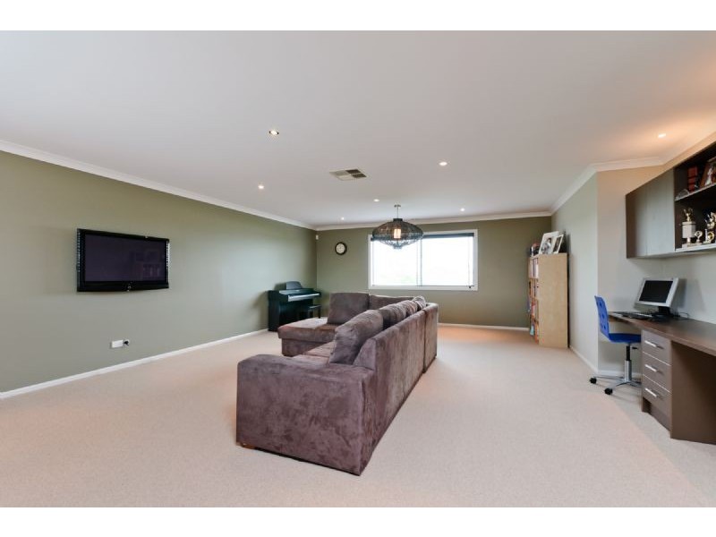 18 Madison Drive, Craigieburn VIC 3064