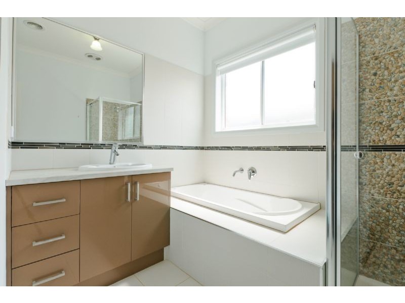 62 Grevillea Street, Craigieburn VIC 3064