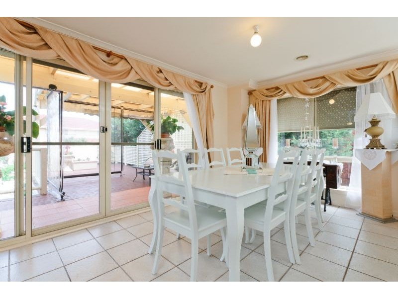 11 The Ridge, Roxburgh Park VIC 3064