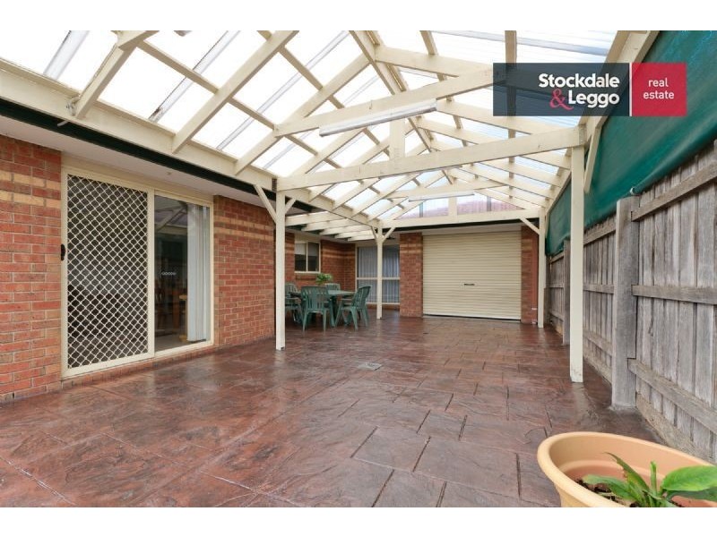 17 Harvey Court, Roxburgh Park VIC 3064