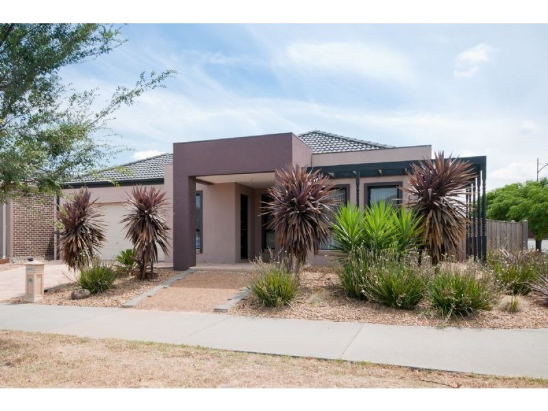 67 Bellfield Drive, Craigieburn VIC 3064
