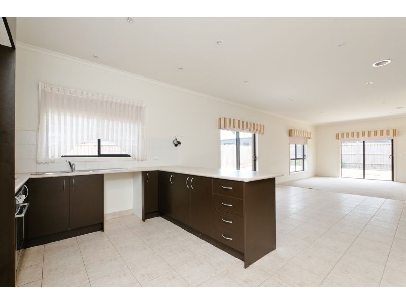 67 Bellfield Drive, Craigieburn VIC 3064