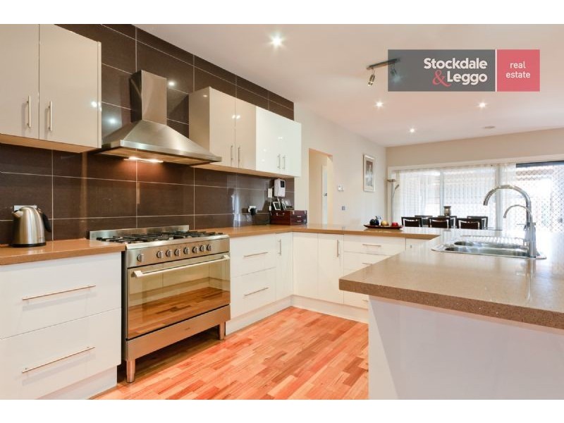 2 Middlesborough Drive, Craigieburn VIC 3064