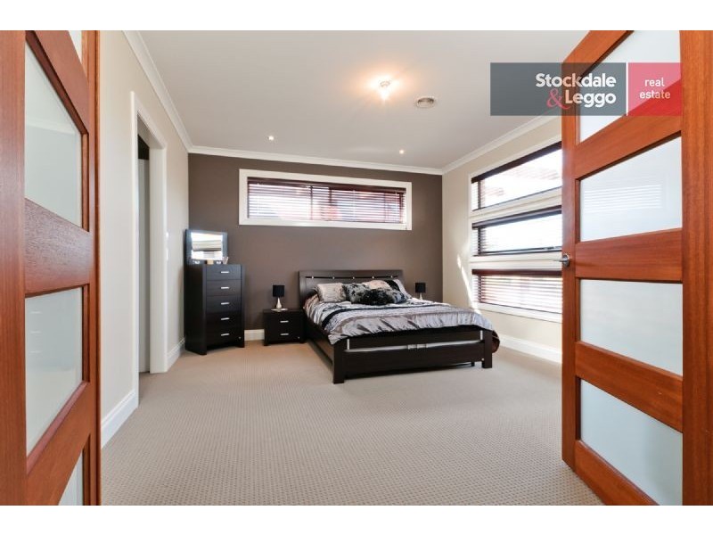 2 Middlesborough Drive, Craigieburn VIC 3064