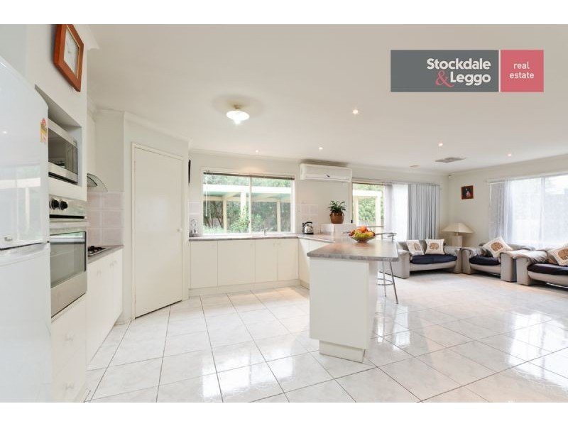 11 Banstead Nook, Craigieburn VIC 3064