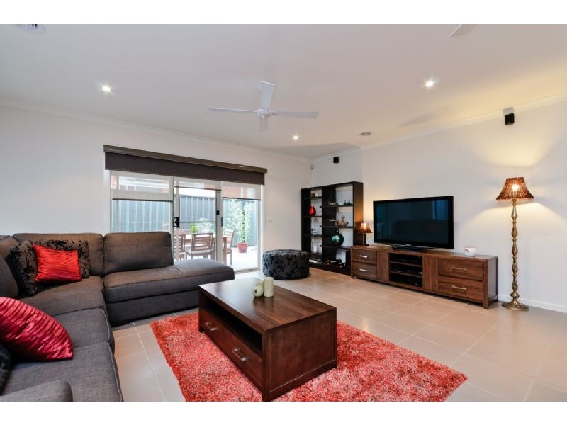 70 Huntington Drive, Craigieburn VIC 3064