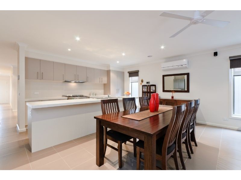 70 Huntington Drive, Craigieburn VIC 3064