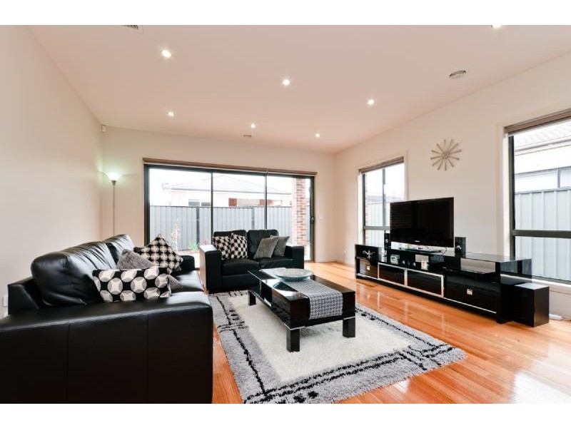 31 Watergum Avenue, Craigieburn VIC 3064