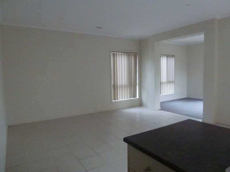 61 Mareeba way, Craigieburn VIC 3064