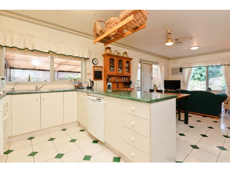 18 Magra Place, Roxburgh Park VIC 3064
