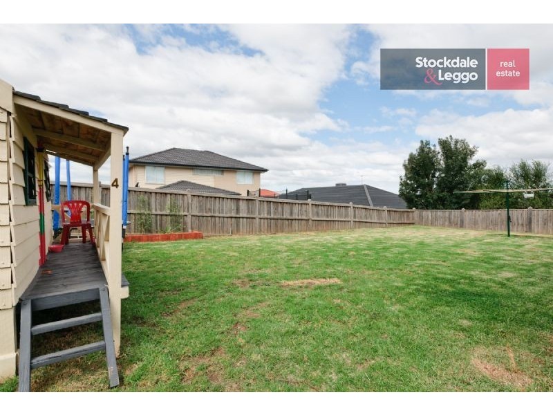4 Maccoll Street, Craigieburn VIC 3064