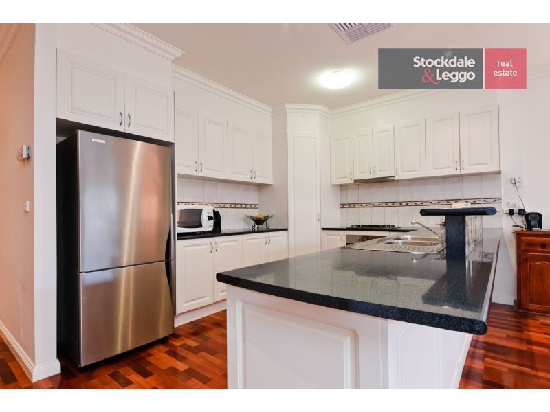 42 Burniston Avenue, Craigieburn VIC 3064