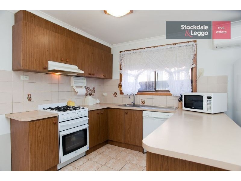 6 Banbury Crescent, Craigieburn VIC 3064
