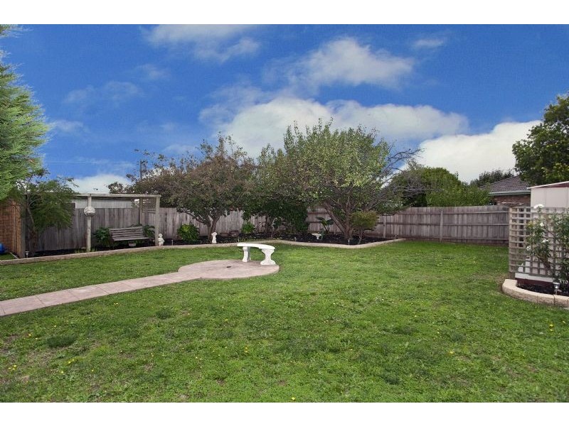 5 Watchet Court, Craigieburn VIC 3064