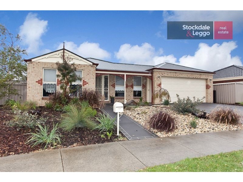16 Hamilton Hume Parade, Craigieburn VIC 3064