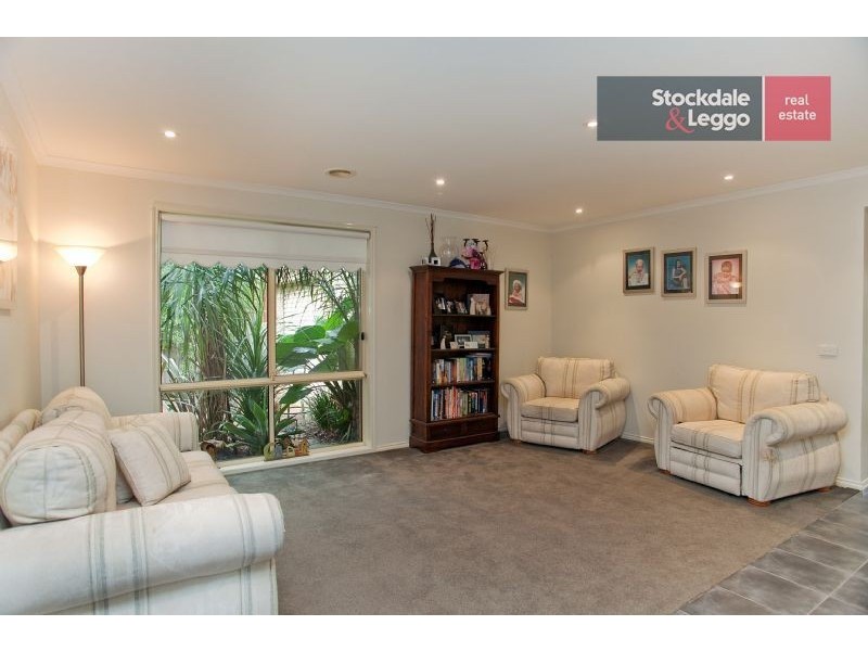 16 Hamilton Hume Parade, Craigieburn VIC 3064