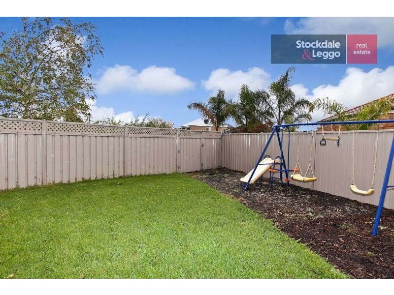 16 Hamilton Hume Parade, Craigieburn VIC 3064