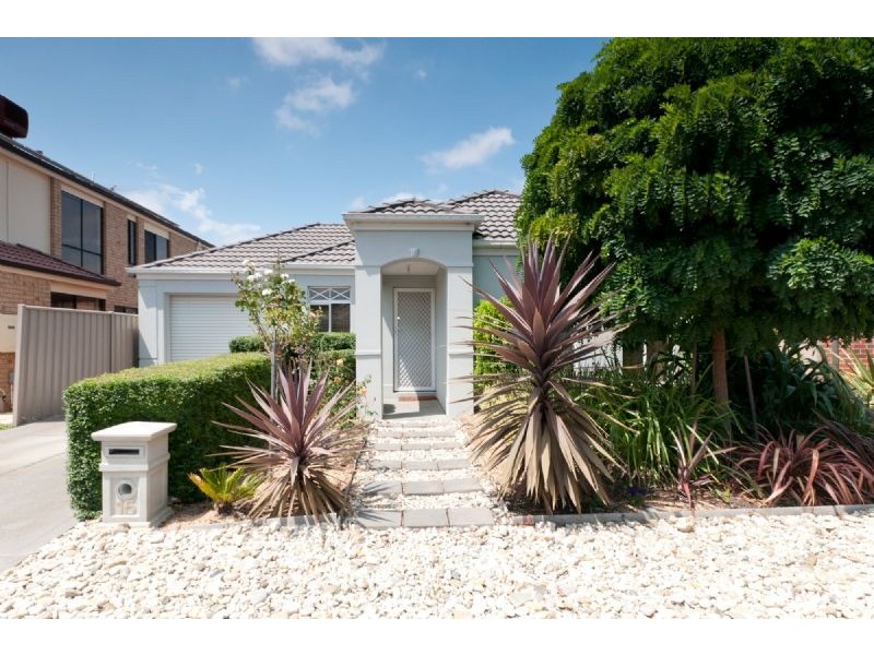 15 Bowral Loop, Craigieburn VIC 3064