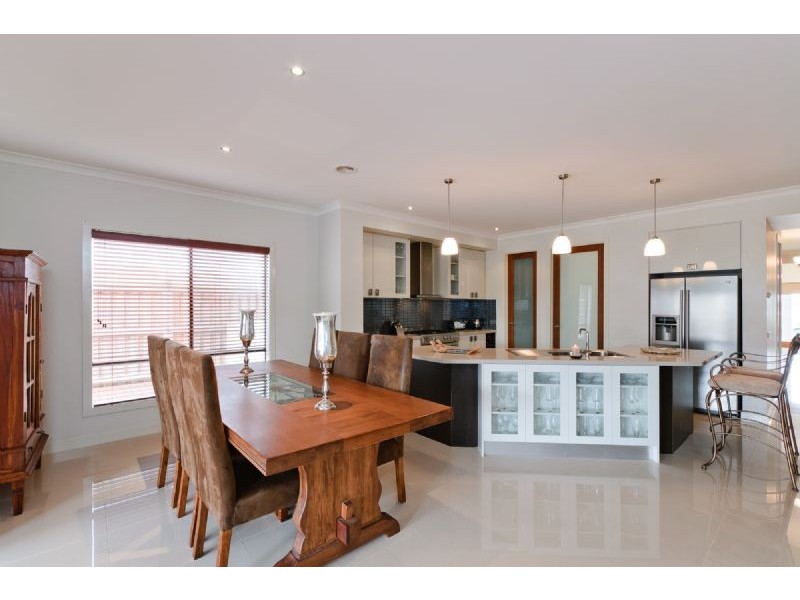 25 Cascade Terrace, Craigieburn VIC 3064