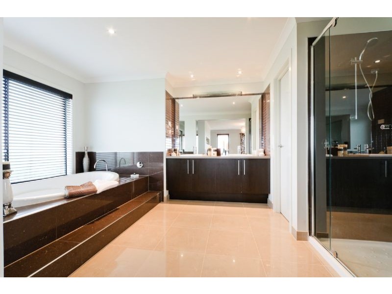 25 Cascade Terrace, Craigieburn VIC 3064