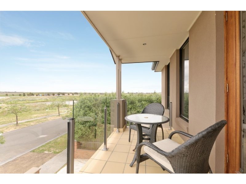 25 Cascade Terrace, Craigieburn VIC 3064