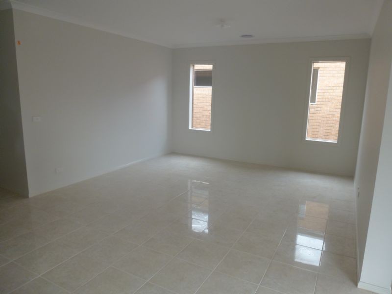 16 Scotney Road, Craigieburn VIC 3064