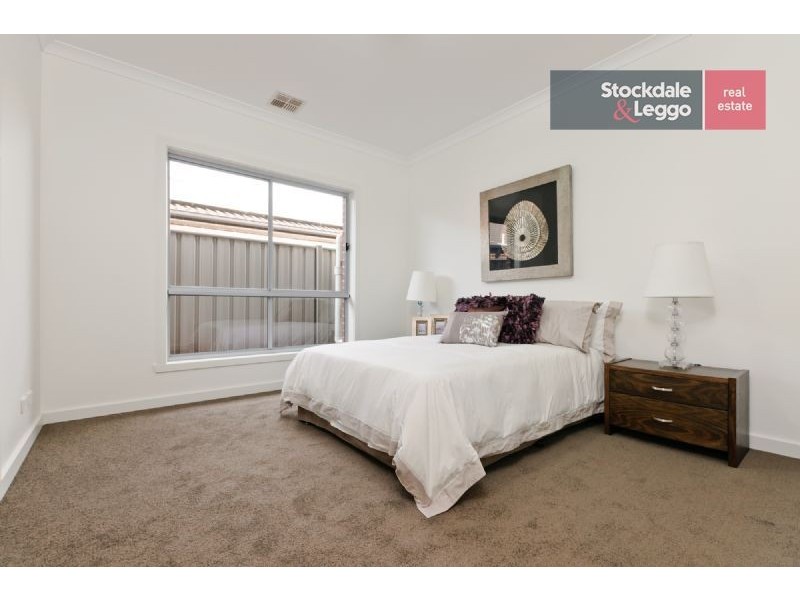 6 Westerfolds Loop, Craigieburn VIC 3064